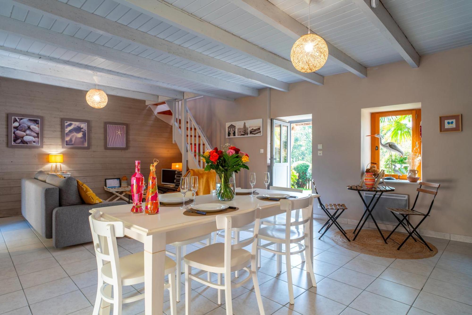 La Libellule - Charmante Maison Avec Jardin A Séné Exteriör bild